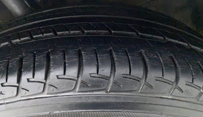 2018 Maruti Baleno DELTA 1.2 K12, Petrol, Manual, 20,999 km, Left Front Tyre Tread