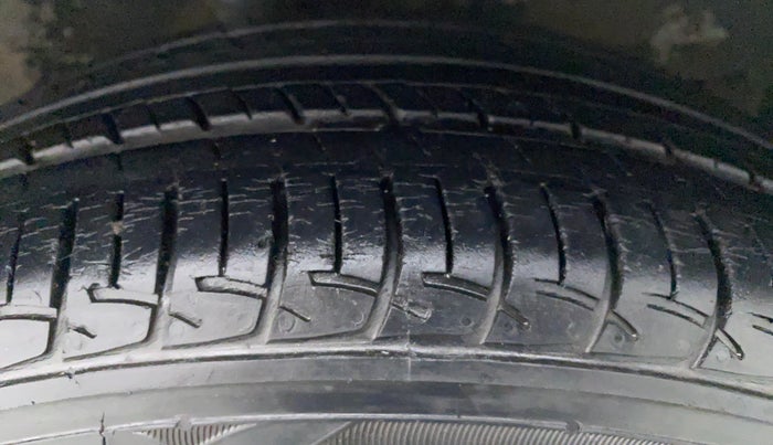 2018 Maruti Baleno DELTA 1.2 K12, Petrol, Manual, 20,999 km, Right Front Tyre Tread