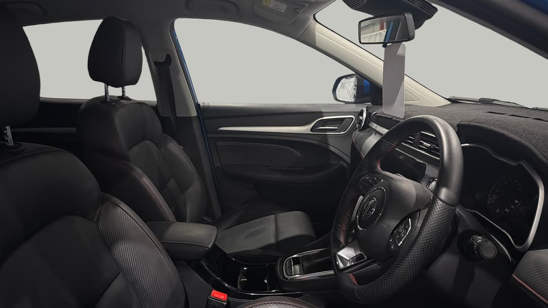2025 MG Zst Vibe, Automatic, 15626 km, Right Side Front Door Cabin View