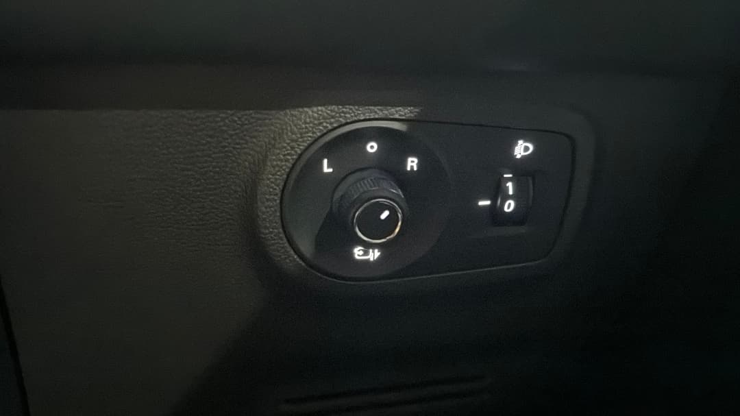 2025 MG Zst Vibe, Automatic, 15626 km, Utility Switches/Buttons