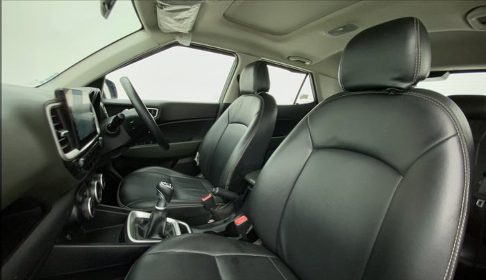 2020 Hyundai VENUE SX 1.0 TURBO, Petrol, Manual, 38,473 km, Right Side Front Door Cabin