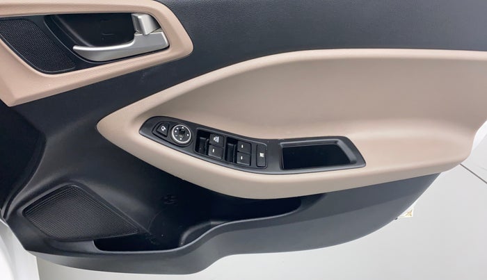 2020 Hyundai Elite i20 1.2 SPORTS PLUS VTVT, Petrol, Manual, 58,971 km, Driver Side Door Panels Control