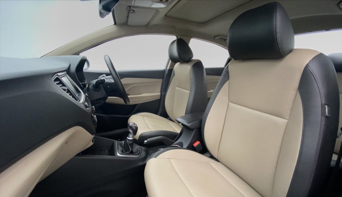 2017 Hyundai Verna 1.6 SX (O) CRDI MT, Diesel, Manual, 43,660 km, Right Side Front Door Cabin