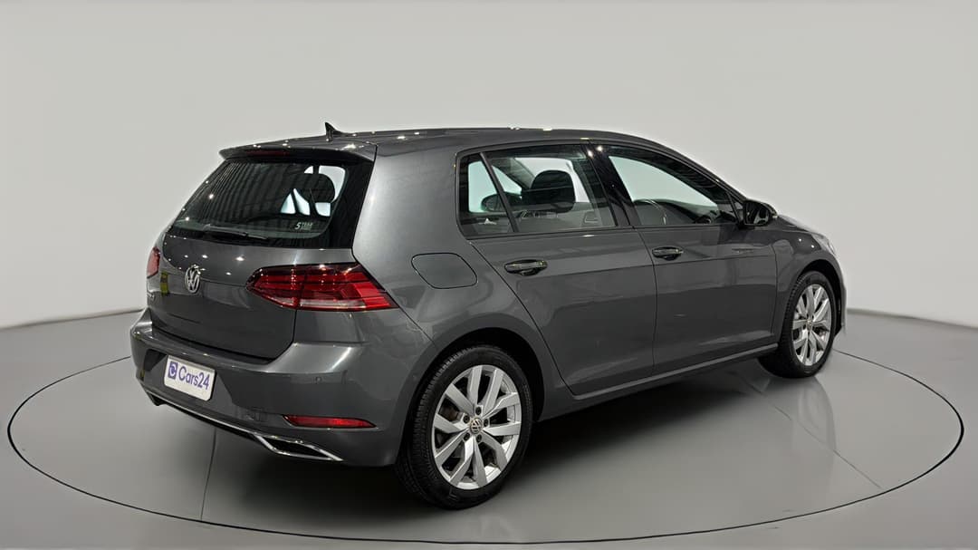 2020 Volkswagen Golf 110 Tsi Highline, Automatic, 82762 km, Right Back Diagonal (45- Degree) View