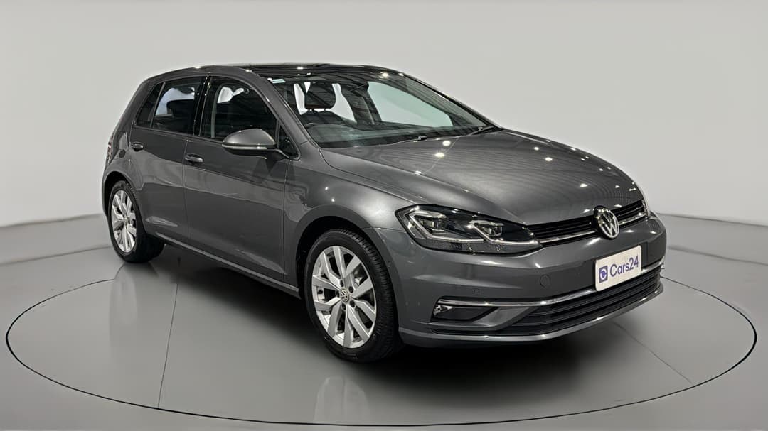 2020 Volkswagen Golf 110 Tsi Highline, Automatic, 82762 km, Right Front Diagonal (45- Degree) View
