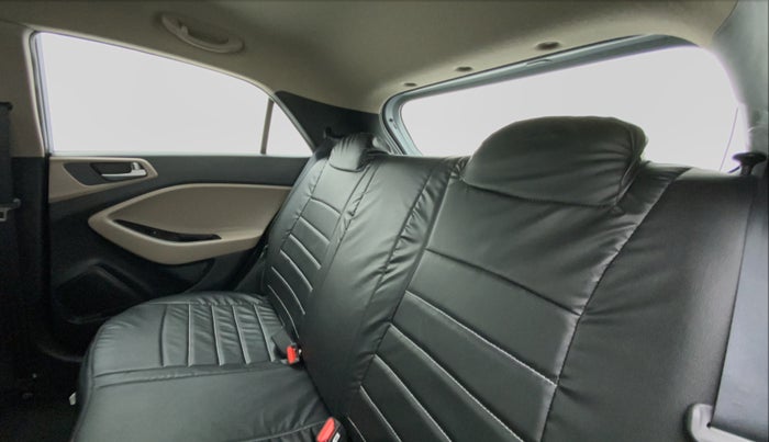 2019 Hyundai Elite i20 1.2 MAGNA PLUS VTVT, Petrol, Manual, 9,642 km, Right Side Rear Door Cabin