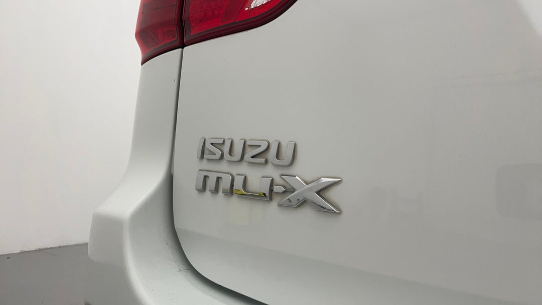 Badge (Boot Left Side)