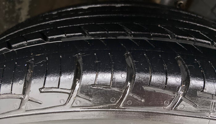 2018 Maruti Baleno DELTA 1.2 K12, Petrol, Manual, 17,286 km, Right Front Tyre Tread