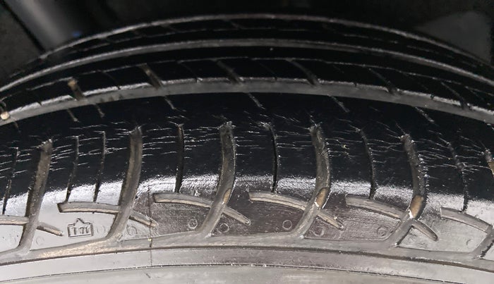 2018 Maruti Baleno DELTA 1.2 K12, Petrol, Manual, 17,286 km, Right Rear Tyre Tread