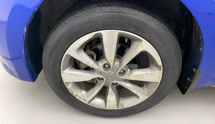2016 Hyundai Elite i20 ASTA 1.2 (O), Petrol, Manual, 40,292 km, Left front tyre - Minor crack