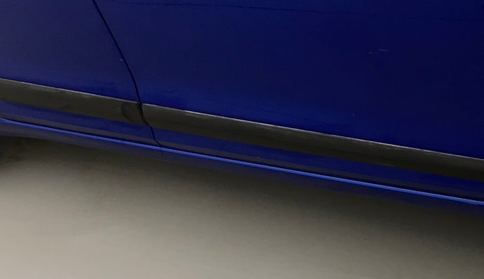 2016 Hyundai Elite i20 ASTA 1.2 (O), Petrol, Manual, 40,292 km, Driver-side door - Minor scratches