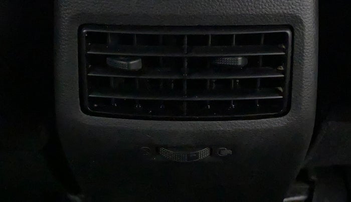 2016 Hyundai Elite i20 ASTA 1.2 (O), Petrol, Manual, 40,292 km, Rear AC Vents