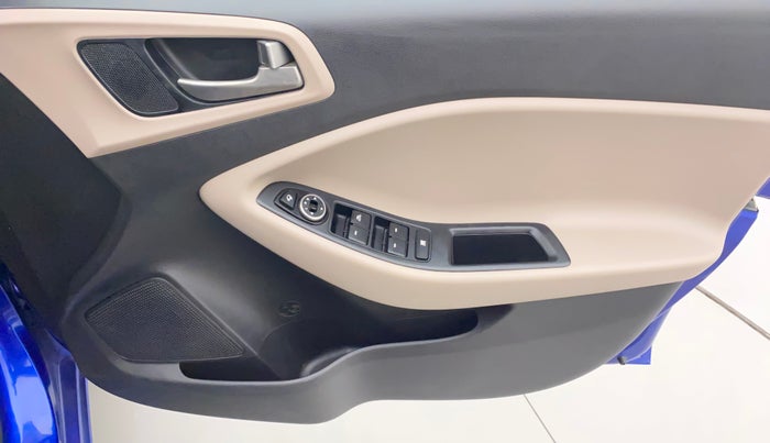 2016 Hyundai Elite i20 ASTA 1.2 (O), Petrol, Manual, 40,292 km, Driver Side Door Panels Control