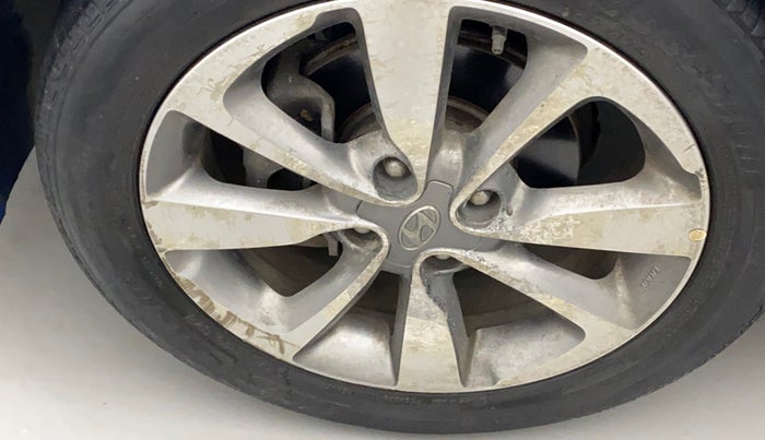 2016 Hyundai Elite i20 ASTA 1.2 (O), Petrol, Manual, 40,292 km, Left front tyre - Minor scratches