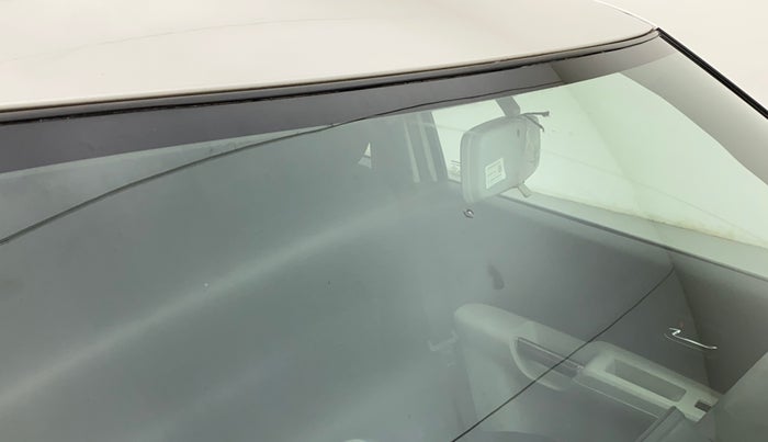 2019 Maruti IGNIS DELTA 1.2, Petrol, Manual, 67,221 km, Front windshield - Minor spot on windshield