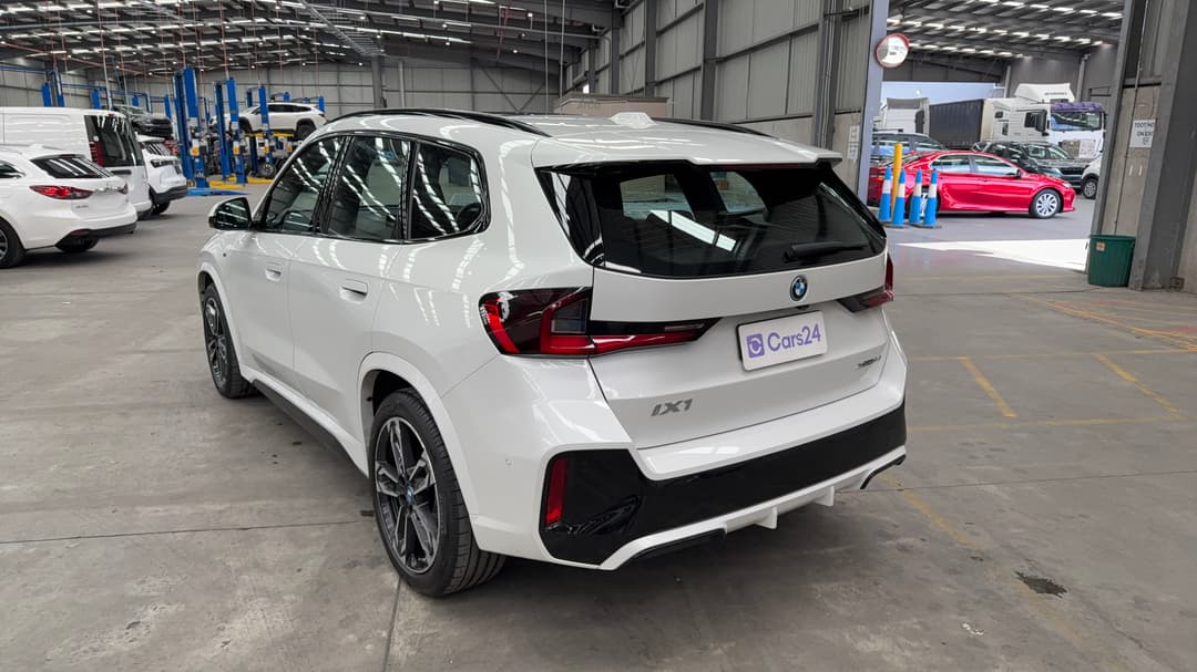 2023 BMW Ix1 xDrive30 M Sport, Automatic, 28092 km, Left Back Diagonal (45- Degree) View