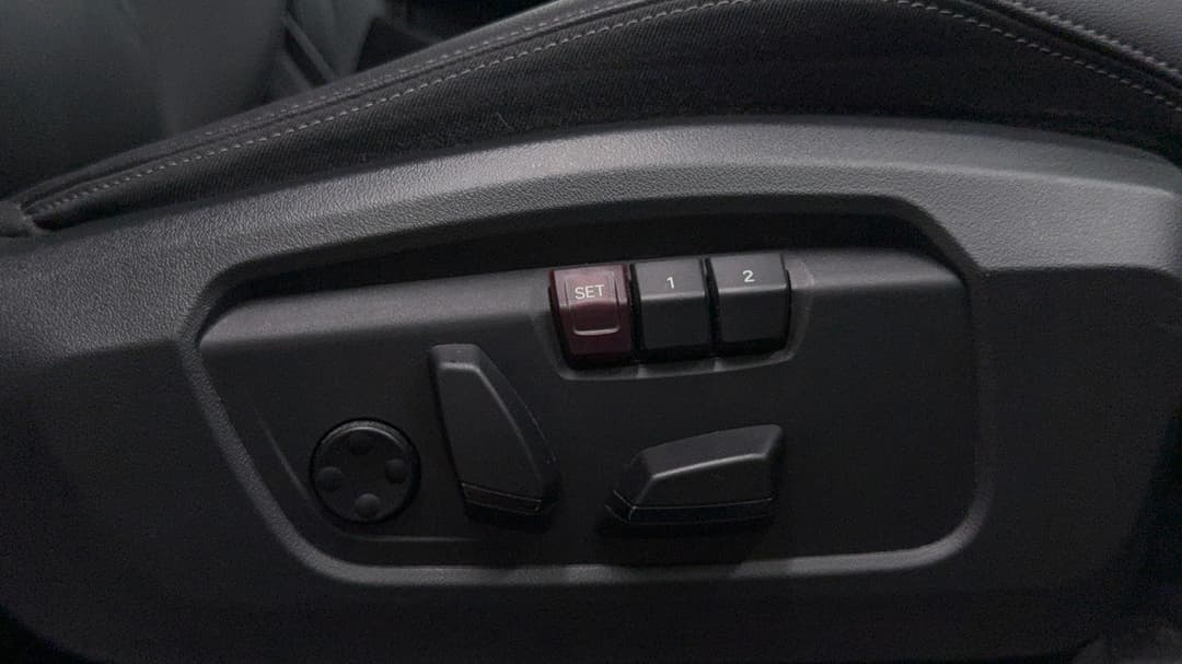 2023 BMW Ix1 xDrive30 M Sport, Automatic, 28092 km, Drivers Side Adjustment Panel