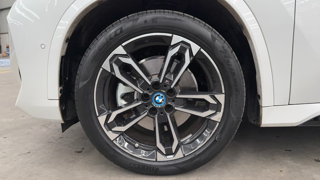 2023 BMW Ix1 xDrive30 M Sport, Automatic, 28092 km, Left Front Wheel