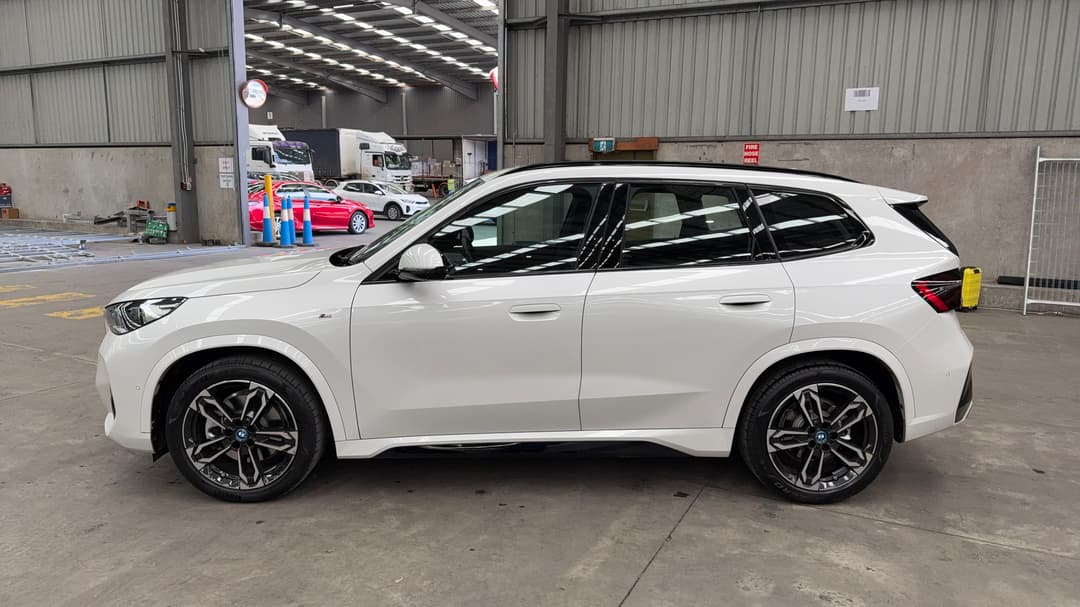 2023 BMW Ix1 xDrive30 M Sport, Automatic, 28092 km, Left Side View