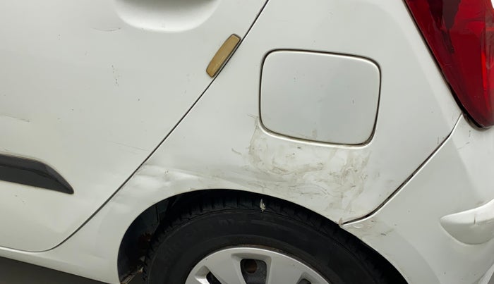2011 Hyundai i10 MAGNA 1.2, Petrol, Manual, 33,230 km, Left quarter panel - Slightly dented
