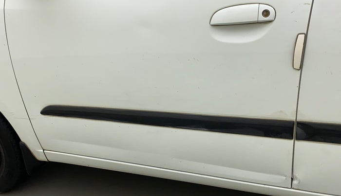 2011 Hyundai i10 MAGNA 1.2, Petrol, Manual, 33,230 km, Front passenger door - Slightly dented