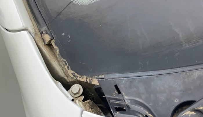 2011 Hyundai i10 MAGNA 1.2, Petrol, Manual, 33,230 km, Bonnet (hood) - Cowl vent panel has minor damage