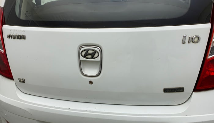 2011 Hyundai i10 MAGNA 1.2, Petrol, Manual, 33,230 km, Dicky (Boot door) - Slightly dented