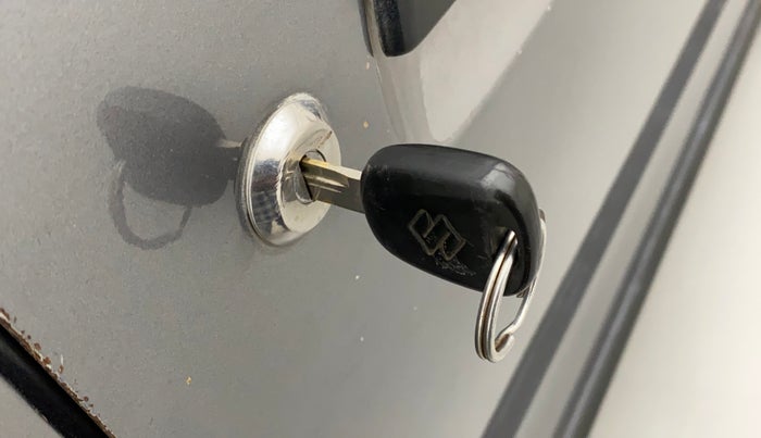 2015 Maruti Wagon R 1.0 LXI CNG, CNG, Manual, 95,478 km, Lock system - Central lock not working