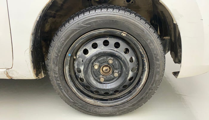 2016 Maruti Wagon R 1.0 VXI, CNG, Manual, 61,363 km, Right Front Wheel