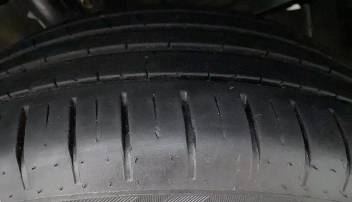 2021 Toyota Glanza G MT PETROL, Petrol, Manual, 20,326 km, Left Rear Tyre Tread