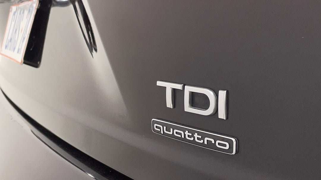 Badge (Boot Right Side)