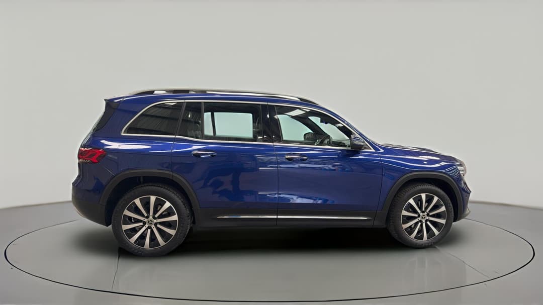 2020 Mercedes-benz Glb 200, Automatic, 49137 km, Right Side View