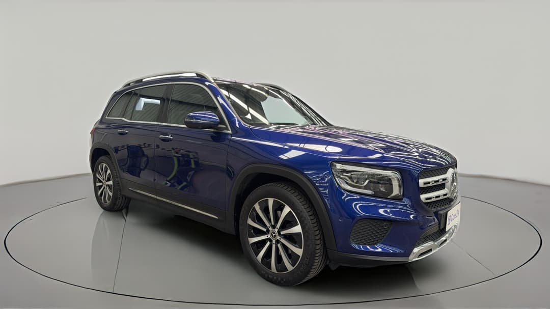 2020 Mercedes-benz Glb 200, Automatic, 49137 km, Right Front Diagonal (45- Degree) View