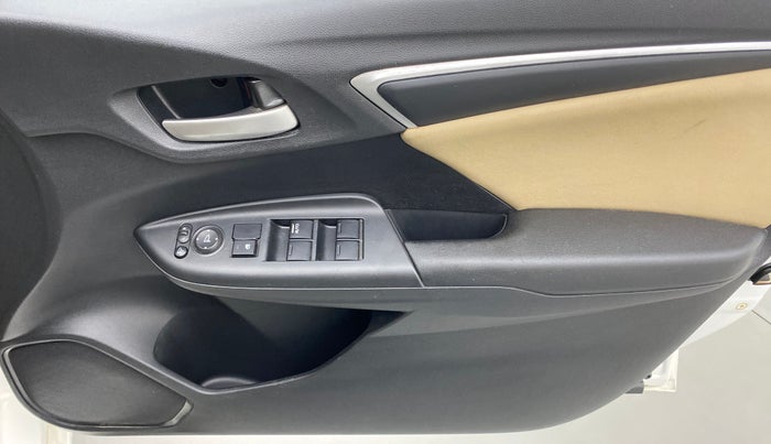 2018 Honda Jazz 1.2 V MT, Petrol, Manual, 54,834 km, Driver Side Door Panels Control