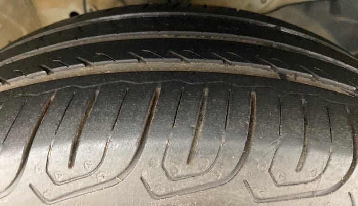 2018 Honda Jazz 1.2 V MT, Petrol, Manual, 54,834 km, Right Front Tyre Tread