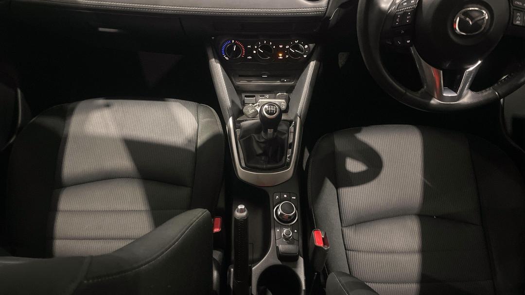 2016 Mazda CX-3 Maxx (FWD), Manual, 75667 km, Center Console