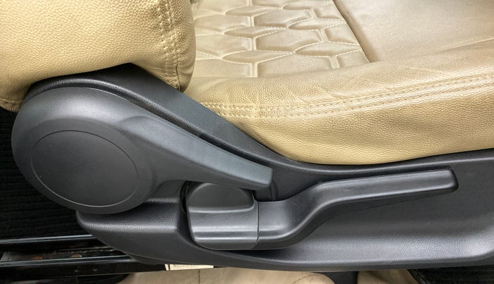 2019 Honda Amaze 1.2 SMT I VTEC, Petrol, Manual, 27,065 km, Driver Side Adjustment Panel