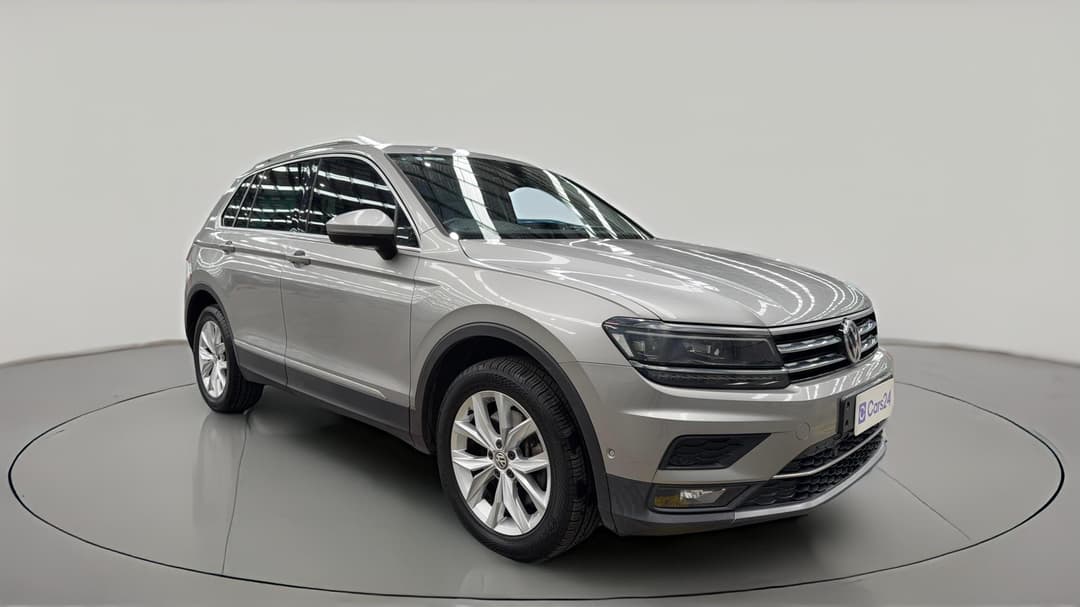 2017 Volkswagen Tiguan 162 Tsi Highline, Automatic, 74722 km, Right Front Diagonal (45- Degree) View