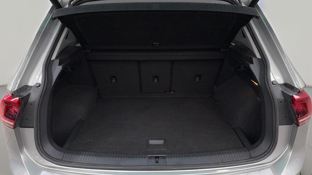 2017 Volkswagen Tiguan 162 Tsi Highline, Automatic, 74722 km, Boot Inside View