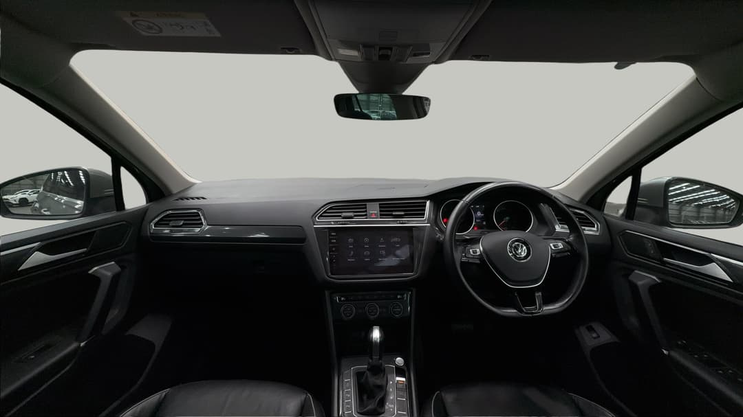 2017 Volkswagen Tiguan 162 Tsi Highline, Automatic, 74722 km, Dashboard View