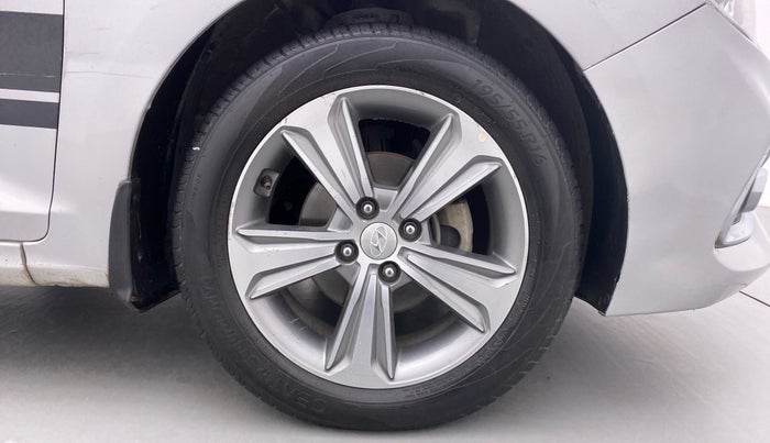2018 Hyundai Verna 1.6 CRDI SX + AT, Diesel, Automatic, 58,824 km, Right Front Wheel