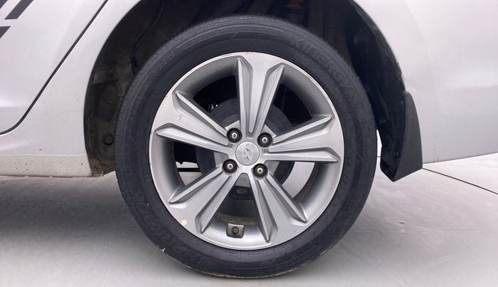2018 Hyundai Verna 1.6 CRDI SX + AT, Diesel, Automatic, 58,824 km, Left Rear Wheel