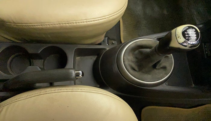 2012 Hyundai i20 SPORTZ 1.4 CRDI, Diesel, Manual, 1,21,540 km, Gear Lever