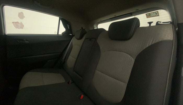 2016 Hyundai Creta SX PLUS 1.6 PETROL, Petrol, Manual, 57,658 km, Right Side Rear Door Cabin
