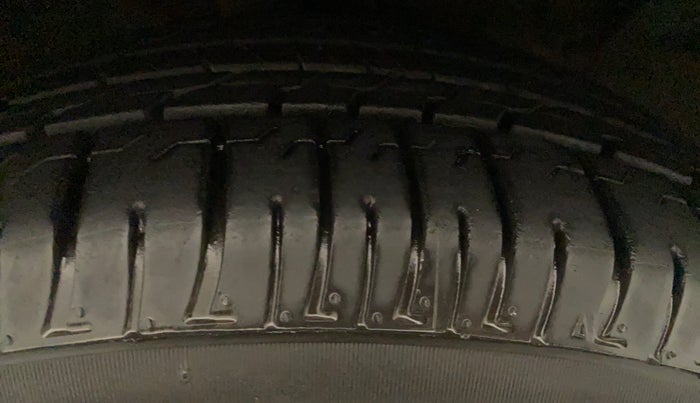 2016 Hyundai Creta SX PLUS 1.6 PETROL, Petrol, Manual, 57,658 km, Left Front Tyre Tread