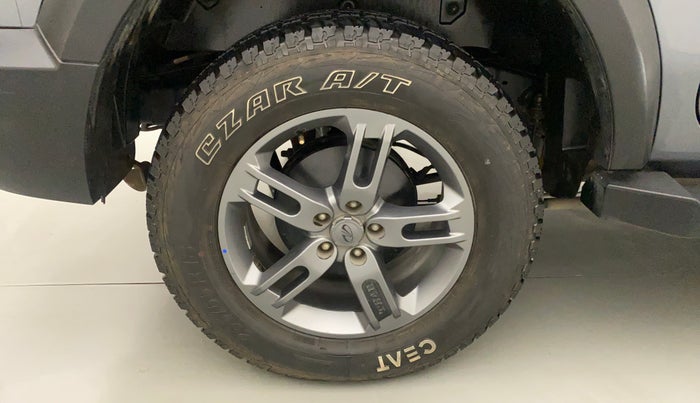 2022 Mahindra Thar LX D AT 4WD HT, Diesel, Automatic, 32,202 km, Right Rear Wheel