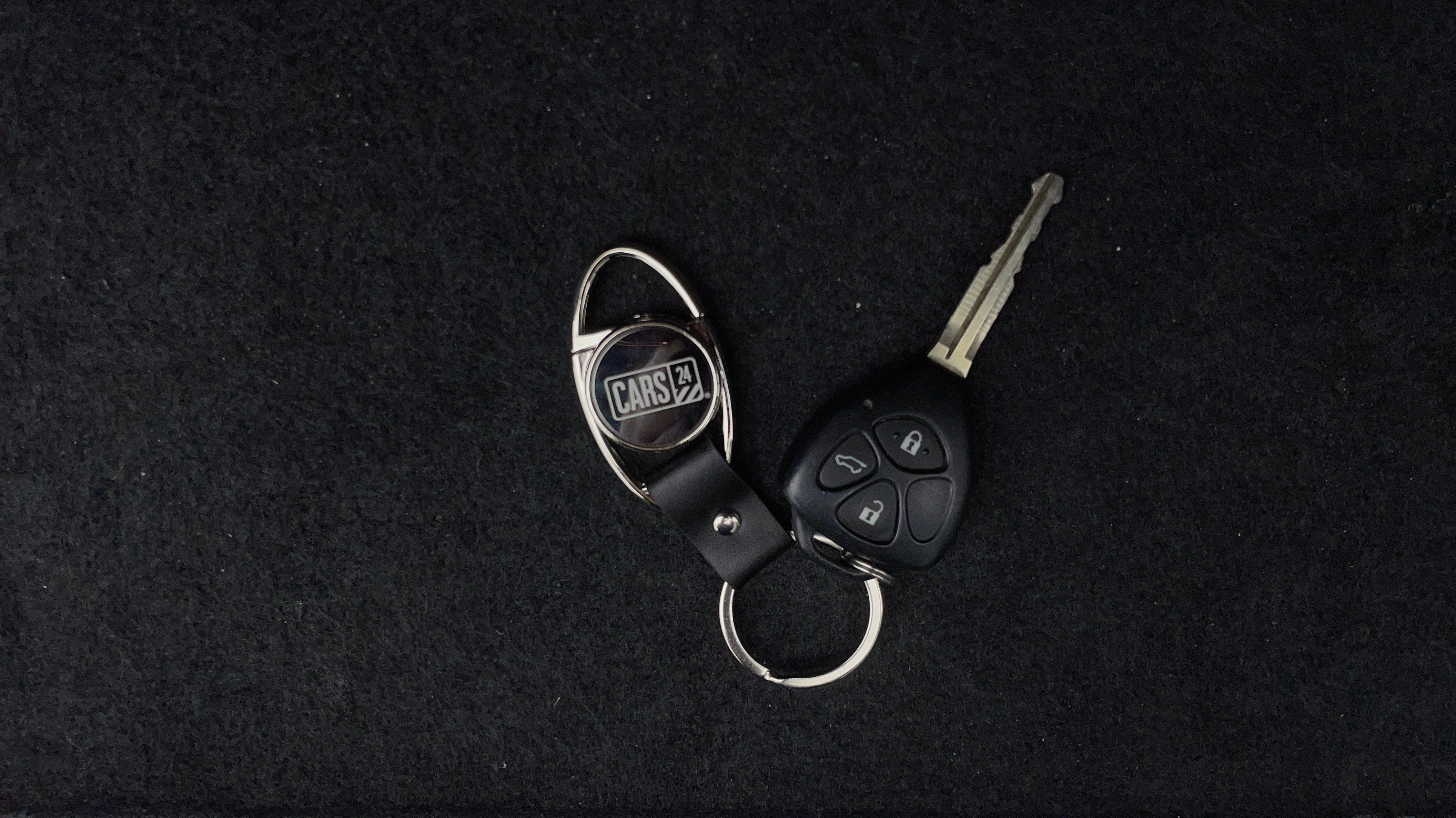 Toyota Prado-Key Close-up