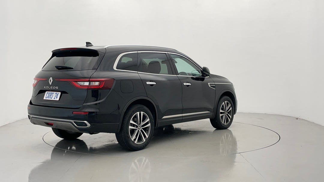 Right Back Diagonal (45- Degree) View