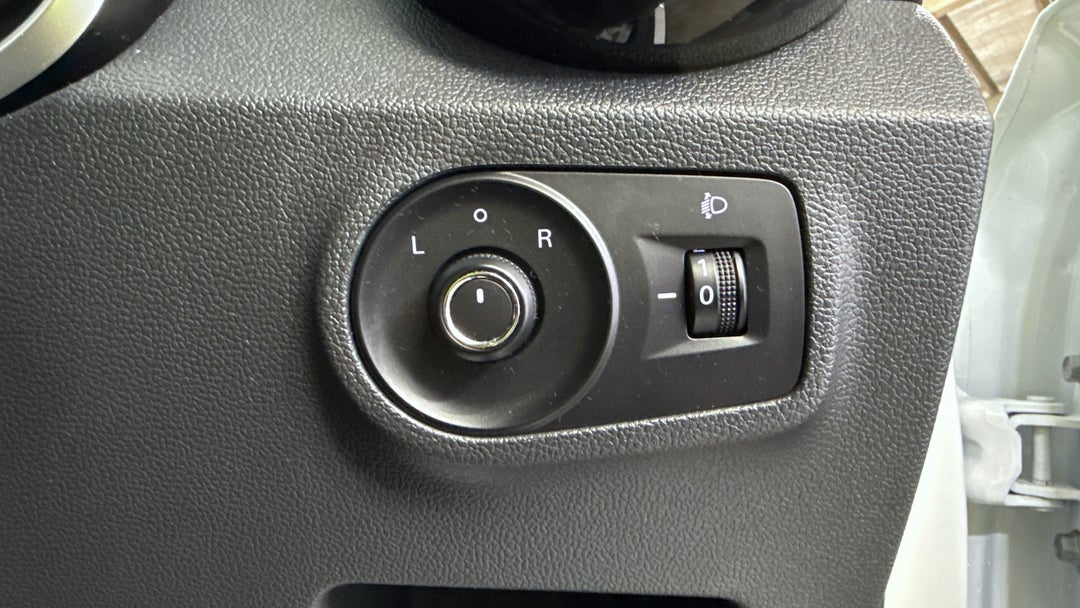 2024 MG ZS Excite, Automatic, 31225 km, Utility Switches/Buttons