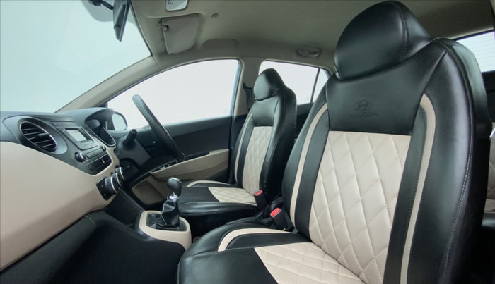 2016 Hyundai Grand i10 SPORTZ 1.2 KAPPA VTVT, Petrol, Manual, 31,939 km, Right Side Front Door Cabin